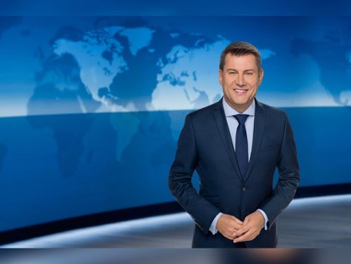 Als Tagesschau-Chefsprecher ist Jens Riewa deutschlandweit bekannt. Daneben unternimmt er gerne Ausflüge ins Unterhaltungsfernsehen. Foto: NDR/Thorsten Jander