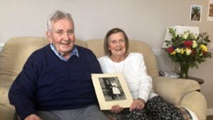 Josephine und Aubrey Langley aus Cardiff sind seit 63 Jahren verheiratet. Foto: Care Uk/PA Media/dpa
