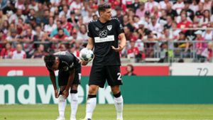 Nach   muskulären Beschwerden wird VfB-Stürmer Mario Gomez (rechts) im Spiel gegen den VfL Bochum wohl von Beginn an für die Stuttgarter auflaufen. Foto: Baumann