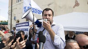 Lega-Chef Matteo Salvini profitiert am meisten von den Querelen der vergangenen Wochen: Seine Umfragewerte schnellen in die Höhe. Foto: AP