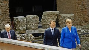 Kein Schulterschluss mehr: US-Präsident  Trump (links) hat Partner wie Frankreichs Präsidenten Macron und Bundeskanzlerin Merkel verprellt. Foto: AFP