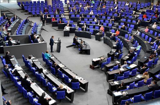 Wir tragen die Beschlüsse des Bundestags zusammen. Foto: AFP/TOBIAS SCHWARZ