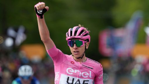 Tadej Pogacar gewann auch die 8. Etappe des Giro dItalia von Spoleto nach Prati di Tivo. Foto: Gian Mattia DAlberto/LaPresse/AP/dpa