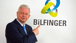 Vorstandschef Roland Koch kündigt bei Bilfinger Stellenstreichungen an. Foto: dpa
