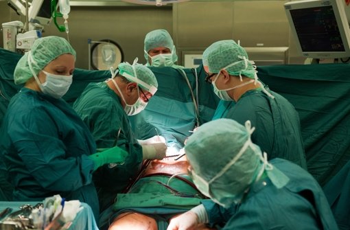 Der Verdacht auf Verstöße bei Organtransplantationen hat sich in drei deutschen Städten bestätigt.  Foto: dpa