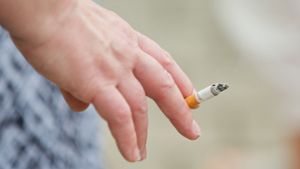 Die Bundeszentrale für gesundheitliche Aufklärung warnt vor den Risiken des Tabakkonsums. Foto: dpa