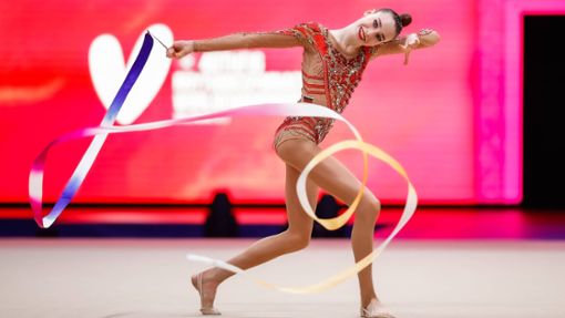 Darja Varfolomeev in ihrem Element – in unserer Bildergalerie zeigen wir die Sportgymnastin mal in anderer Pose. Foto: Imago//U. Fassbender