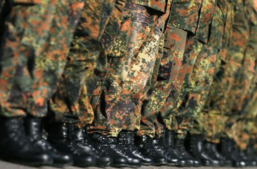 Große Aufregung auf Instagram: Die Bundeswehr postet eine Hakenkreuzuniform (Symbolbild). Foto: dpa/Jens Wolf