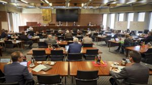 Sitzung auf Lücke: Am Montag tagte der Verwaltungsausschuss des Kreistags wegen unaufschiebbarer Beschlüsse. Foto: factum/Simon Granville