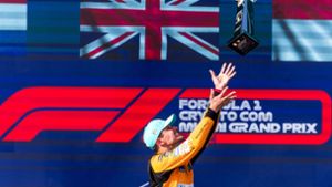 McLaren-Pilot Lando Norris hat den Großen Preis von Miami geonnen. Foto: Qian Jun/XinHua/dpa