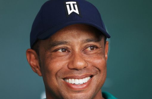 Ein Autounfall im Februar hatte Tiger Woods zur Pause gezwungen.  (Archivbild) Foto: AFP/ANDY LYONS