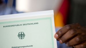 Beim Einbürgerungstest werden Kenntnisse der Rechts- und Gesellschaftsordnung sowie der Lebensverhältnisse in Deutschland abgefragt. Foto: dpa