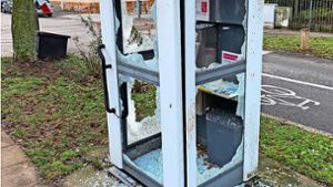 Ende vergangenen Jahres wurde die Telefonzelle an der Ecke Emilienstraße und Herrenberger Straße zerstört. Foto: privat