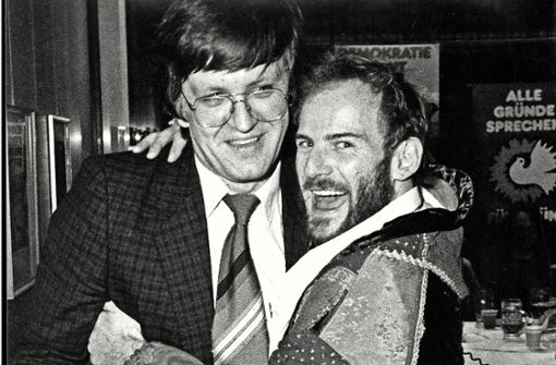 Alte Gefährten: Winfried Kretschmann (links) und Winfried Hermann 1980 beim Einzug der Grünen in den Landtag Foto: Heinrich Sattur