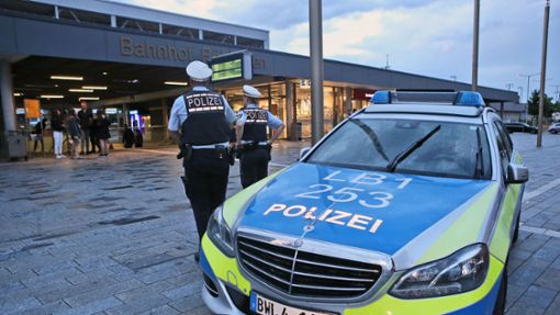 Am Bahnhof in Böblingen ist am Dienstag eine Angestellte der Buchhandlung überfallen worden. Foto: Eibner-Pressefoto/Eky Eibner