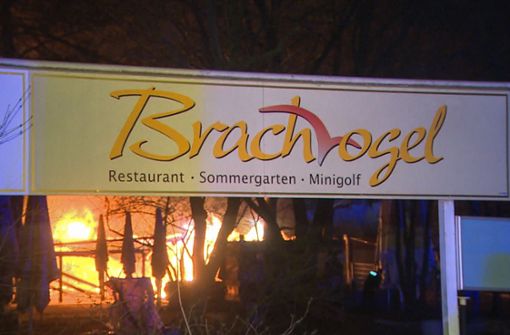 Das Restaurant „Brachvogel“ brannte lichterloh (Archivbild). Foto: dpa/Fred Müller