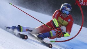 Marco Odermatt fährt den schnellsten Schwung im alpinen Ski-Weltcup. Foto: dpa/Marco Trovati