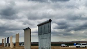 Das sind die Prototypen von Trumps Mauer. Foto: dpa/NOTIMEX