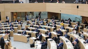 Am Donnerstag fand die Landtagssitzung mit Sicherheitsabstand zwischen den Abgeordneten statt. Foto: Landtag Baden-Württemberg