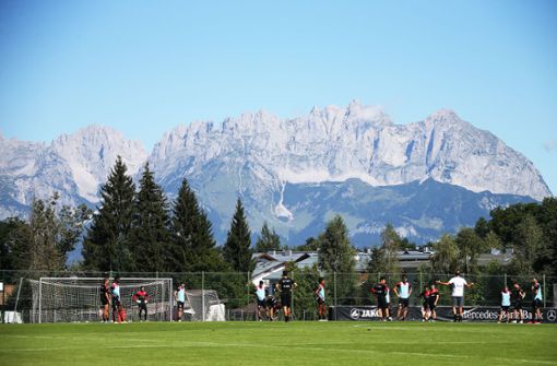 Die letzten beiden Sommer war der der VfB unter dem Wilden Kaiser in Kitzbühel im Trainingslager. Dieses Jahr könnte es erneut nach Österreich gehen. Foto: Pressefoto Baumann