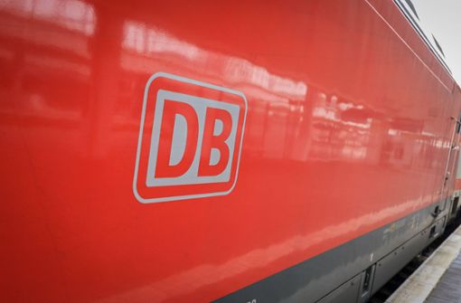Immer weniger Leute fahren mit Bus und Bahn. Die Deutsche Bahn reagiert nun auf die sinkende Nachfrage. Foto: imago images/Rüdiger Wölk/Rüdiger Wölk via www.imago-images.de