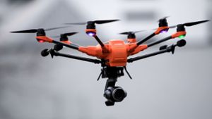 Das Filmen mit Drohnen aus der Luft ist genau geregelt. Foto: dpa (Symbolbild)