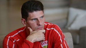 Mario Gomez vom VfB Stuttgart ist guter Dinge: „Wir werden nicht absteigen!“ Foto: Pressefoto Baumann