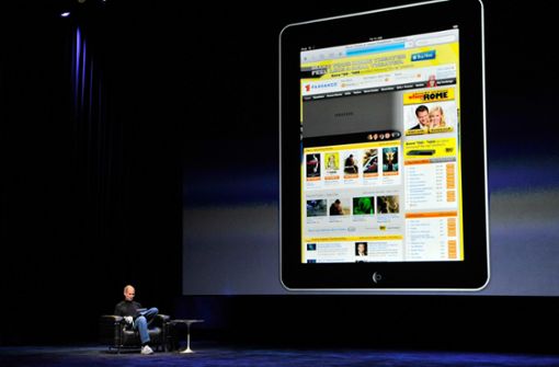 Der mittlerweile verstorbene Steve Jobs bei der Vorstellung des iPads. Foto: dpa/John G. Mabanglo
