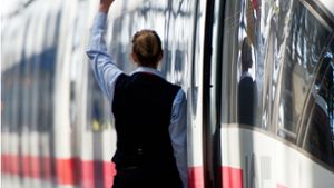 Die Deutsche Bahn möchte in diesem Jahr 25 000 neue Mitarbeiterinnen und Mitarbeiter einstellen. Foto: dpa/Christoph Schmidt