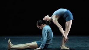 Szene aus Roman Novitzkys Tanzstück „A Dialog“ mit Adhonay Soares da Silva und Mackenzie Brown Foto: Stuttgarter Ballett/Karolina Kuras