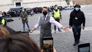 Tom Cruise Ende November 2020 beim Dreh von „M:I 7“ auf der Piazza Venezia in Rom. Foto: imago images/Insidefoto/Samantha Zucchi