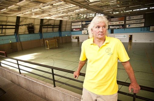 In der Rundsporthalle trauert Hausmeister Jan Pohle der Olympia-Chance nach. Foto: Max Kovalenko/PPF