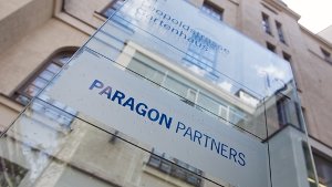 Der Investor Paragon will bei dem insolventen Weltbild-Verlag einsteigen.  Foto: dpa