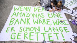 Wie hier in Zürich sind am Freitag auf Demonstrationen in zahlreichen Ländern die Verantwortlichen zum Handeln aufgefordert worden. Foto: dpa