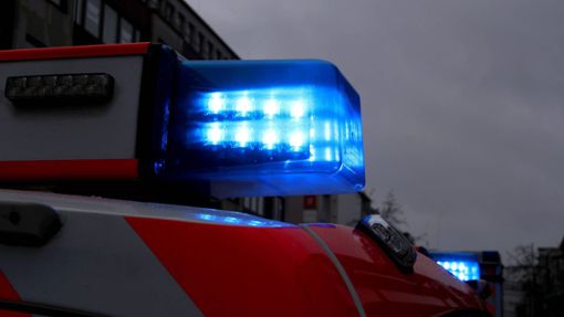 Ein Mann ist beim Sturz in ein Silo in Stuttgart ums Leben gekommen (Symbolbild). Foto: IMAGO/Maximilian Koch