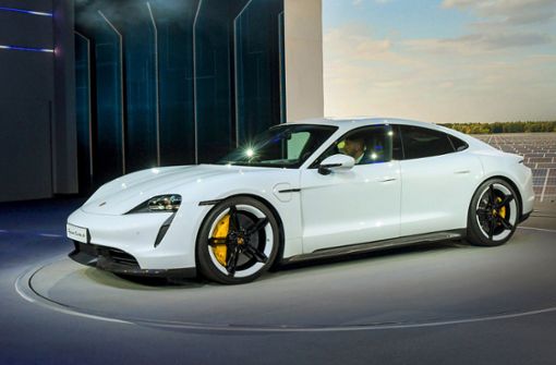 Mit dem Taycan hat Porsche sein erstes reines Elektromodell auf den Markt gebracht. Foto: dpa/Patrick Pleul