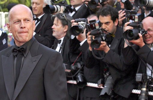 Bruce Willis ist im wahren Leben eher schüchtern. Am 12. März wird der Actionstar 60 Jahre alt. Foto: dpa