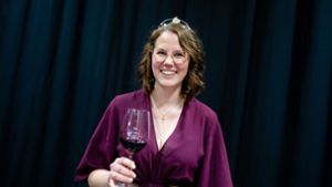 Larissa Salcher ist die neue Weinkönigin. Foto: dpa/Christoph Schmidt