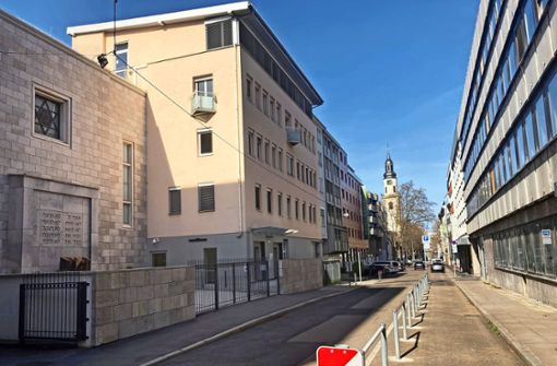 Zwischen Synagoge und  GWG-Gebäude soll  ein repräsentativer     Platz entstehen. Foto: Haar