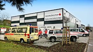 Mit einem Tag der offenen Tür und einer Fahrzeugschau ist der 1,3 Millionen Euro teure Neubau des Katastrophen-Schutzzentrums in Betrieb gegangen. Foto: Horst Rudel