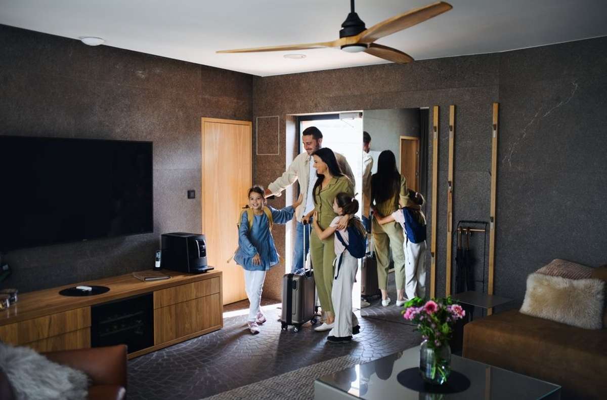 Wer seinen Urlaub nicht im Hotel verbringen möchte, sondern sich mehr Platz und Flexibilität wünscht, kann sich eine Ferienwohnung mieten.