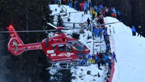Marc Gisin musste nach seinem Horror-Sturz bei der Weltcup-Abfahrt in Gröden ins Krankenhaus geflogen werden. Foto: AFP