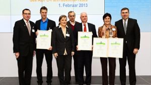 Bürgermeister Molt (Dritter von rechts) nahm in Berlin die Urkunde entgegen. Foto: bmvbs