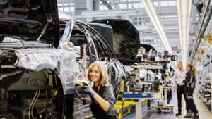 400.000 S-Klasse-Limousinen sind in Sindelfingen produziert worden. Welche Modelle dort hergestellt werden, zeigt die Bildergalerie. Foto: Daimler