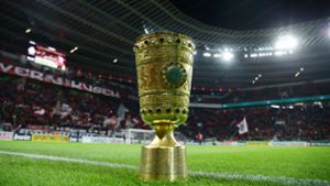 Das Objekt der Begierde: Der DFB-Pokal. (Archivbild) Foto: Pressefoto Baumann/Hansjürgen Britsch