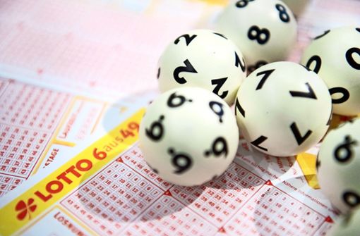 Lottoscheine sind seit dem 23. September teurer geworden. Foto: dpa/Tom Weller