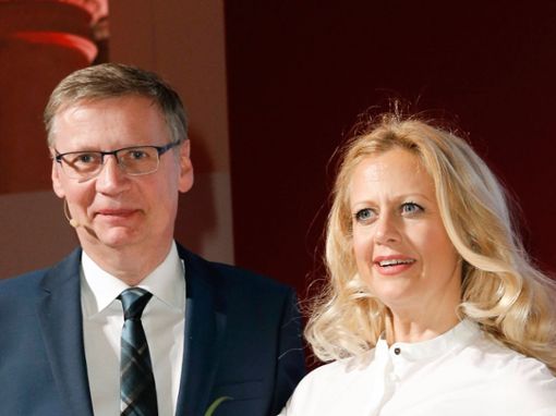 Günther Jauch und Barbara Schöneberger kennen sich aus zahlreichen Shows - jetzt besucht Jauch seine Kollegin bei der NDR Talk Show. Foto: imago images/VISTAPRESS