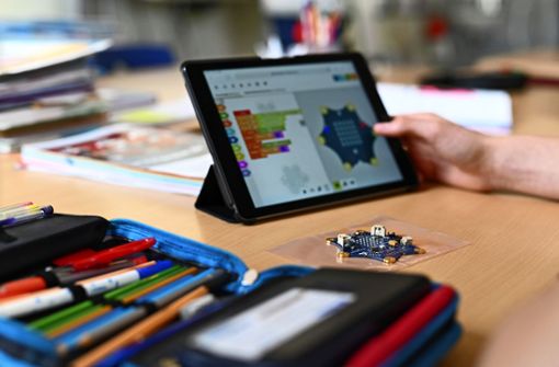 In vielen Schulen wurde umfangreich in die digitale Ausstattung  investiert. Foto: picture alliance/dpa/Uli Deck