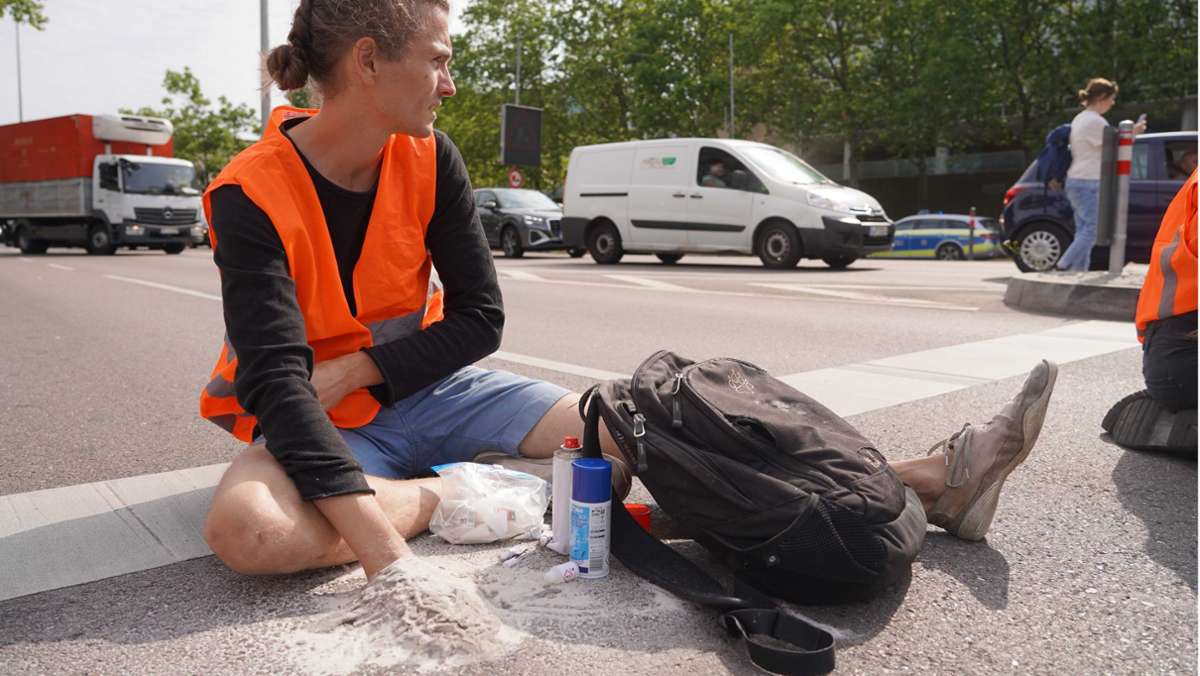 Mehrere Aktionen in Stuttgart: Letzte Generation blockiert zahlreiche Straßen in Stuttgart