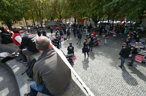 Die Veranstaltungsbranche leidet schwer unter der Corona-Krise. Hier zu sehen bei einer DEmo auf dem Kalrsplatz in Stuttgart. (Archivbild) Foto: Leif Piechowski/Leif Piechowski